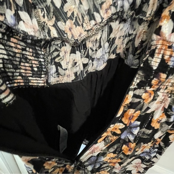 Dynamite Black and Floral Patterned long sleeve romper small - Picture 13 of 14